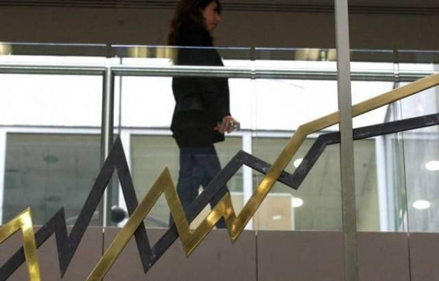 Χ.Α: Υποτονικό κλείσιμο με το βλέμμα στη Σύνοδο