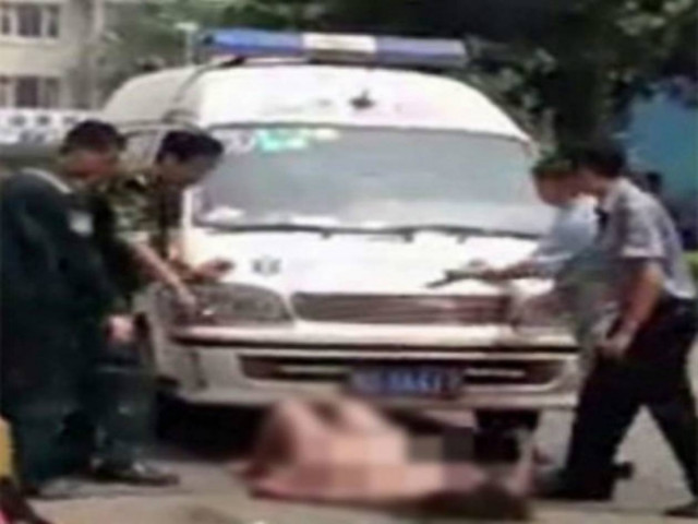 ΣΟΚ: Χτύπησε με αυτοκίνητο την ερωμένη του άνδρα της και το παιδί της!