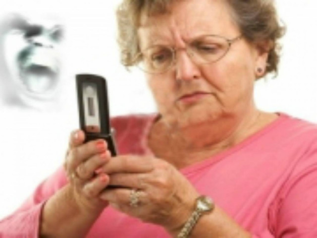 Tι σκέφτεται η ελληνίδα μάνα όταν δεν απαντάς στο τηλέφωνο;