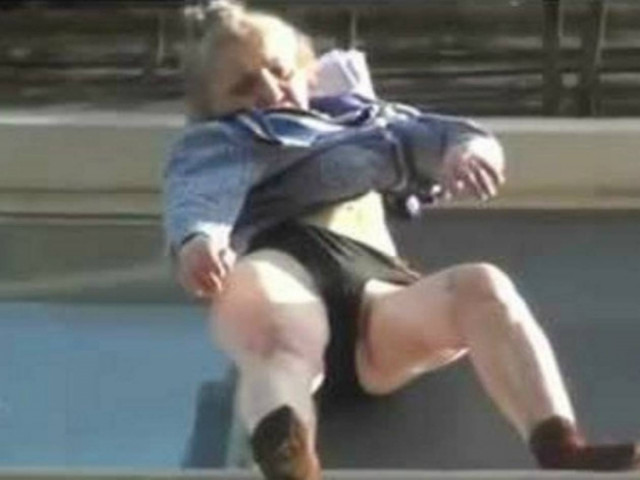 Βίντεο: Γιαγιά έπεσε από τον 8ο και την έσωσε το φόρεμά της!