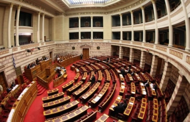 Σε εξέλιξη η συνεδρίαση για την εκλογή προεδρείου της Βουλής