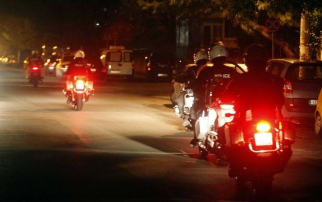 Είχε τουριστικό πρακτορείο με ρόπαλα τσεκούρια και μαχαίρια!