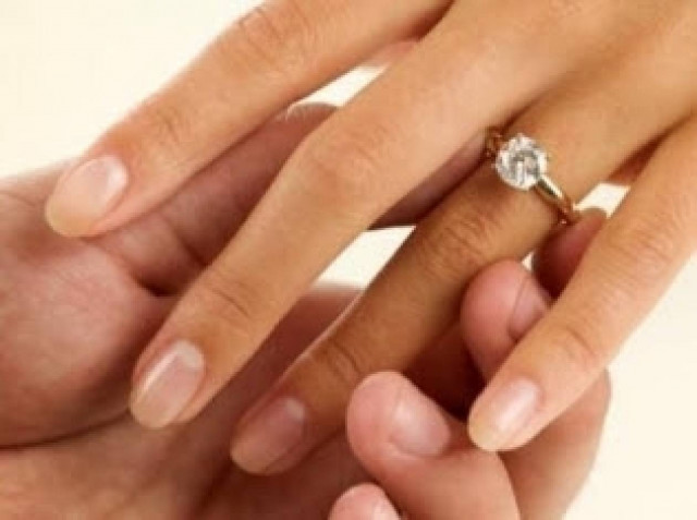 Πάτρα: Διέλυσαν αρραβώνα επειδή η συμπεθέρα ήταν λεσβία