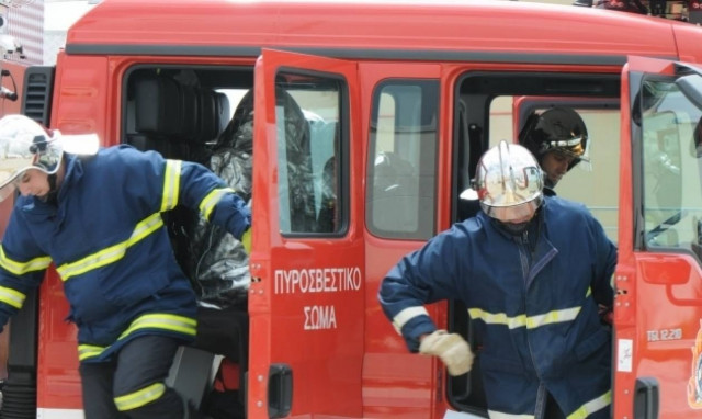 Νεκρός στην Πειραιώς από πυρκαγιά σε χρωματοπωλείο