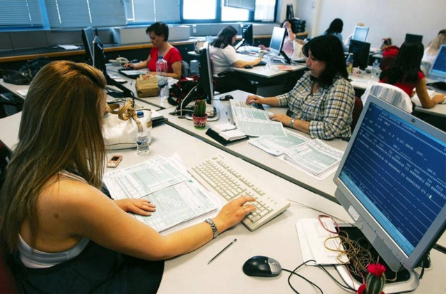 Τις 8.000 αγγίζει το αφορολόγητο