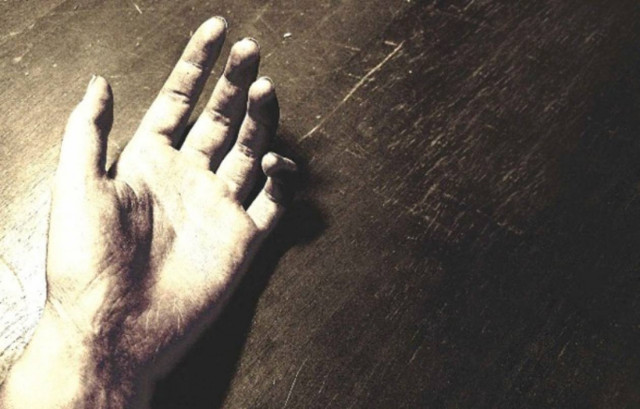 Βουτιά θανάτου για 49χρονο στον Άλιμο