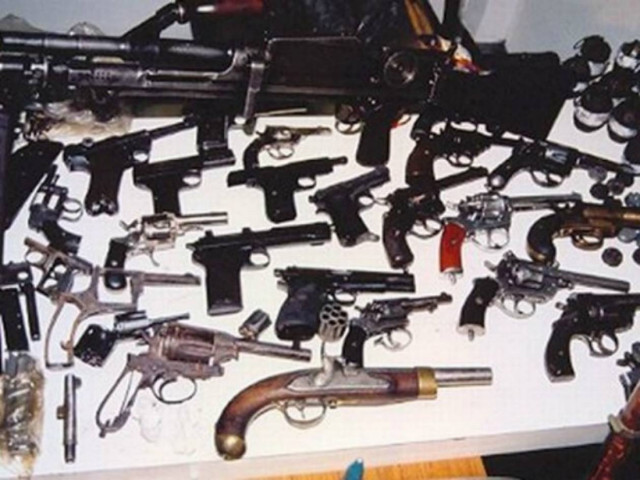 Ελεύθερος ο τραγουδιστής για την υπόθεση με τα όπλα