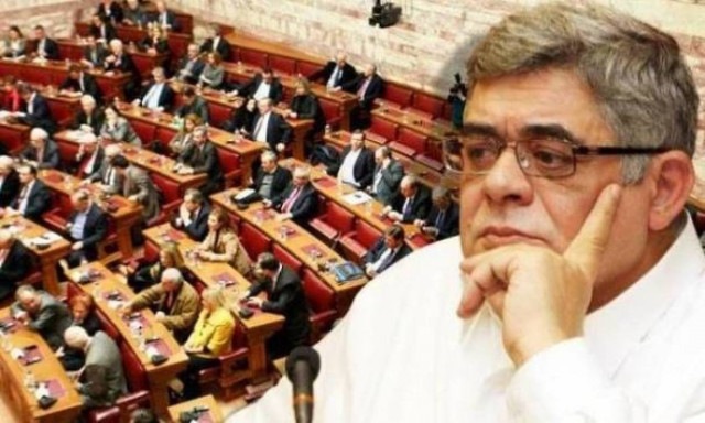 Σε πολύτεκνους δίνει τα βουλευτικά της αυτοκίνητα η Χρυσή Αυγή