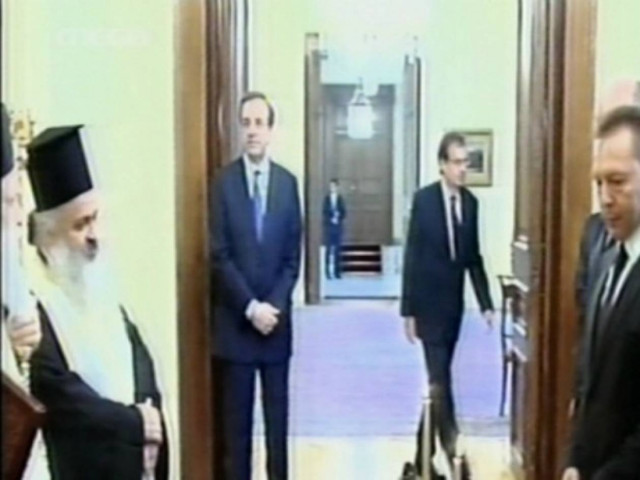 Η πρώτη εμφάνιση του Αντώνη Σαμαρά (pic+vid)