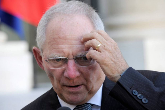 Σόιμπλε: «Εξοργιστική» η κριτική 160 οικονομολόγων