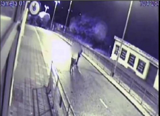 Βίντεο: Απείλησε με όπλο έγκυο έφηβη!