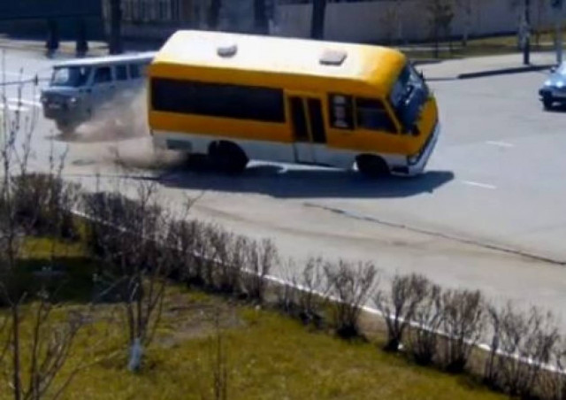 Βίντεο: Δείτε τροχαίο on camera