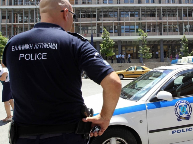 Έριξαν χειροβομβίδα εναντίον αστυνομικών