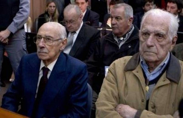 Για κλοπές μωρών καταδικάστηκε ο δικτάτορας Βιντέλα