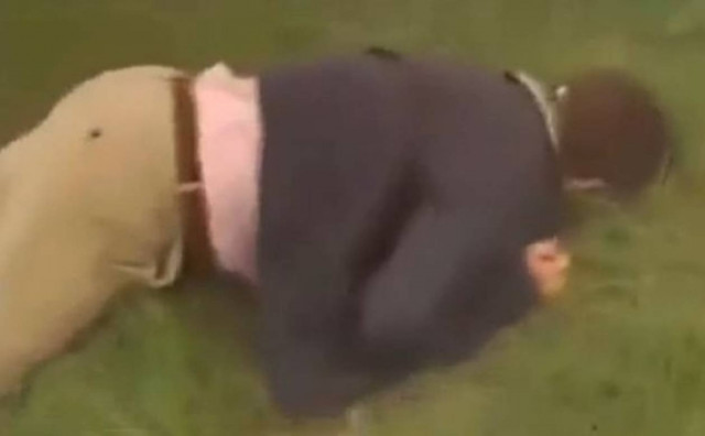 Βίντεο: Αυτοκίνητο χτυπά δημοσιογράφο on camera