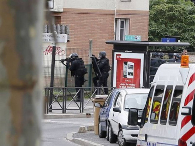 Ένοπλος κρατά όμηρο σε γαλλικό σχολείο