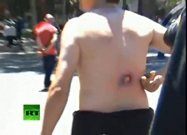 ΒΙΝΤΕΟ: Αστυνομικοί πυροβολούν διαδηλωτές στην Ισπανία