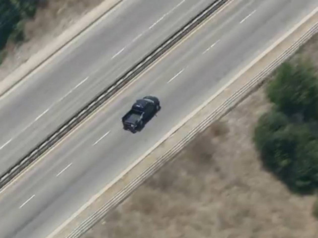 Απίστευτη καταδίωξη δασκάλου, υπόπτου για ασέλγεια σε ανήλικο (vid)