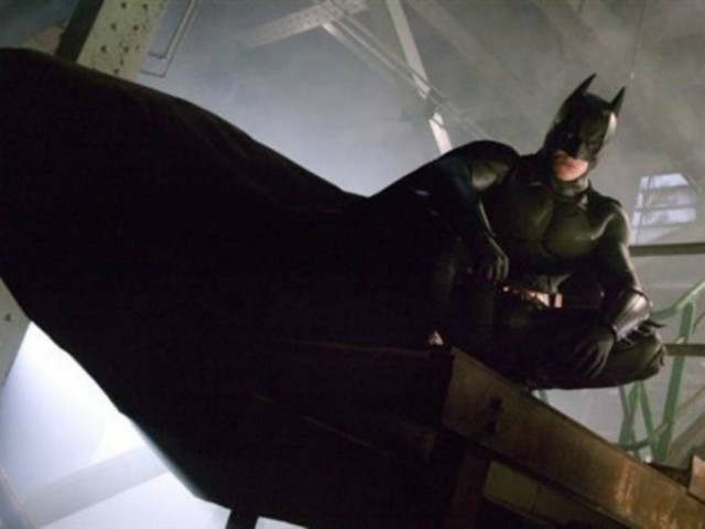 Αληθινή έρευνα: Ο μπάτμαν θέλει μεγαλύτερη κάπα αλλιώς θα τσακιστεί!