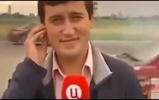 Αυτοκίνητο χτύπησε δημοσιογράφο την ώρα του ρεπορτάζ