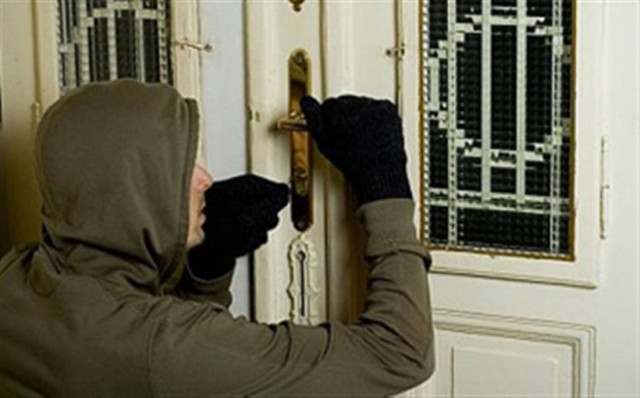 Είδε ξαφνικά μπροστά του τους ληστές…