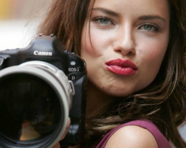 Πώς να δείχνετε καλύτερα στις φωτογραφίες!