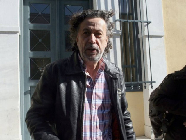 Όταν ο Μάκης κάνει γαργάρες…