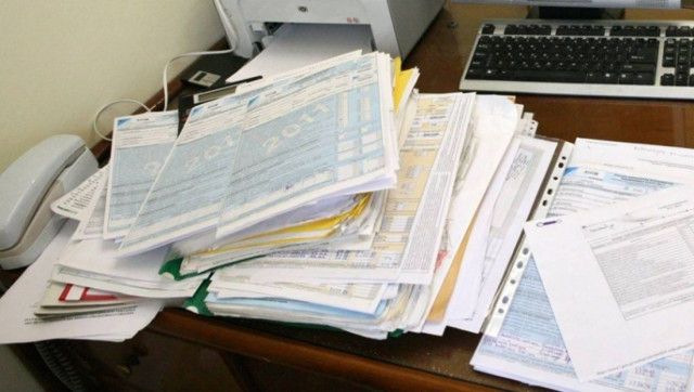 Προσπάθησε να εκδώσει 40 ΑΦΜ για να εισπράξει τις επιστροφές!