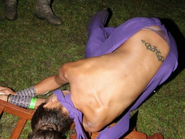 Ποια διάσημη μέθυσε, παραπάτησε και κυλίστηκε στις λάσπες; (pics)