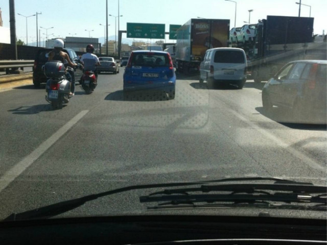 Χάος στους δρόμους: Κλειστή η εθνική οδός Αθηνών – Κορίνθου