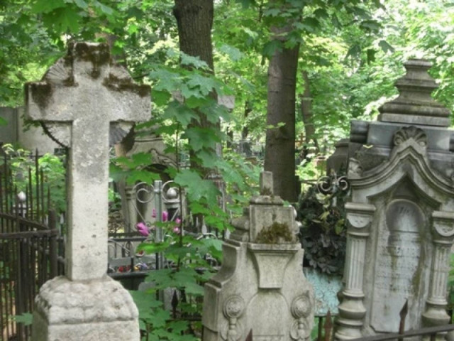 Την έθαψαν χωρίς το κεφάλι