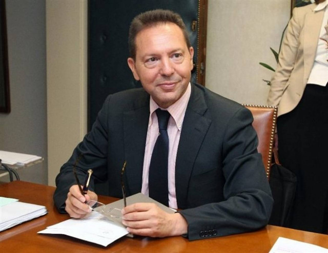 Μέτρα για να βρεθούν τα λεφτά