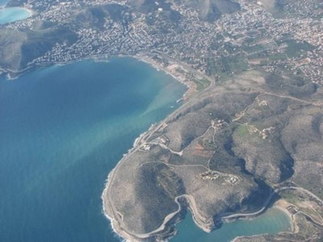 Εξουδετερώθηκαν δύο νάρκες ανοικτά της Βάρκιζας