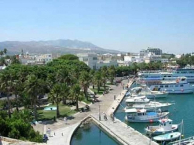 Χειροπέδες σε μεθυσμένους τουρίστες στην Κω