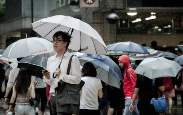 Σε συναγερμό το Χονγκ Κονγκ για τον τυφώνα Βιθέντε