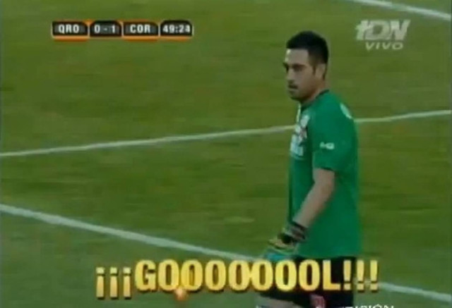 Απίθανο γκολ από τερματοφύλακα!