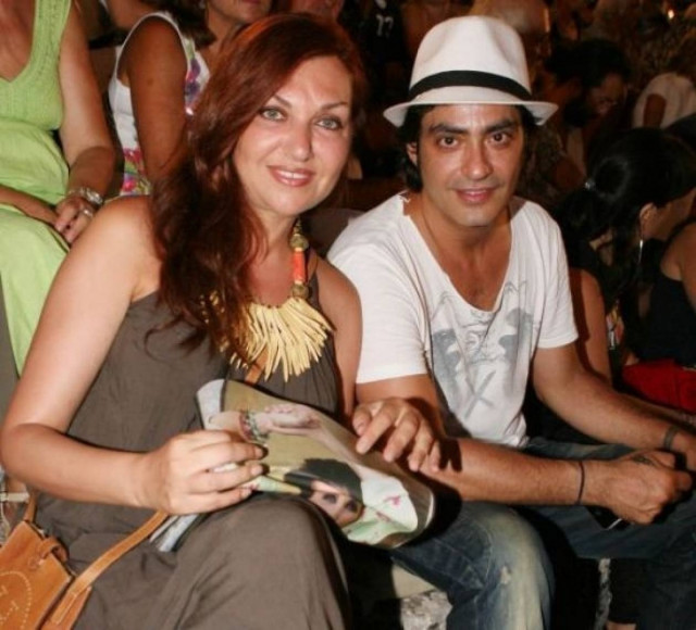 K. Γαρμπή-Δ. Σχοινάς: Ακόμα τρελά ερωτευμένοι (video)