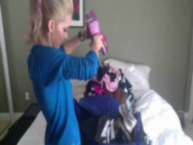 Ξεκαρδιστικό βίντεο: Πως ετοιμάζουν οι γυναίκες τη βαλίτσα για ταξίδι;