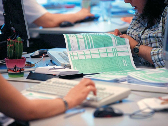 Σε δύο ημέρες πρέπει να υποβληθούν 600.000 δηλώσεις