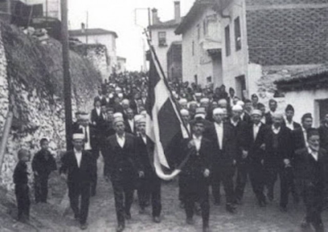 Η ελληνική Πολιτεία πιέζει τους Πομάκους να μάθουν τούρκικα