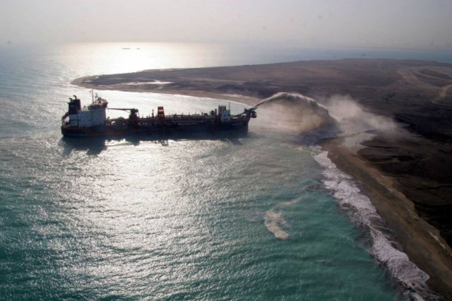 Πυρκαγιά σε πλοίο