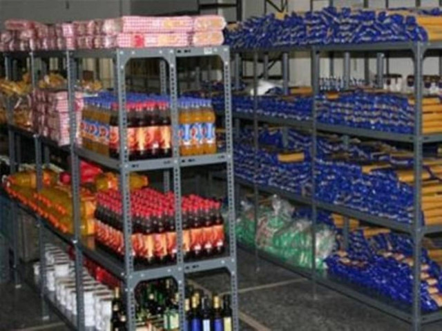 Πιο πολλοί άποροι στο κοινωνικό παντοπωλείο Χανίων