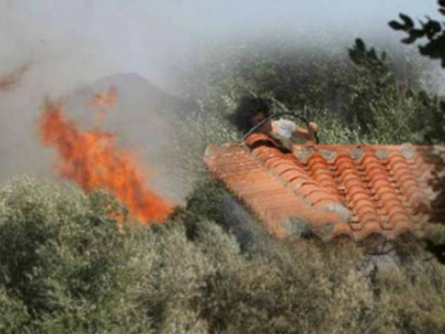 Μαίνονται τα πύρινα μέτωπα σε Κρήτη, Ρόδο και Φλώρινα