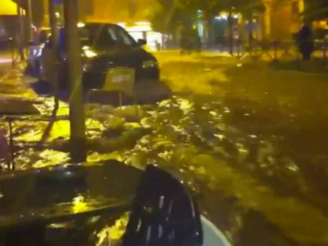 Κοζάνη: Απίστευτη καλοκαιρινή βροχή «έπνιξε» την πόλη (vid)