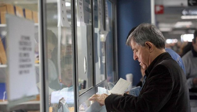 Σιωπηρή παράταση για την υποβολή 200.000 φορολογικών δηλώσεων