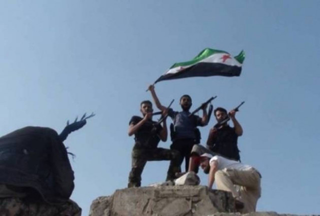 Video: Εν ψυχρώ εκτέλεση αμάχων πολιτών από Σύρους αντάρτες