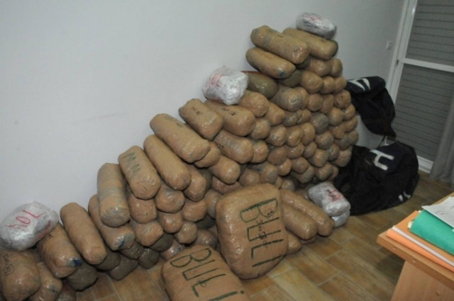 Τον έπιασαν με 136 κιλά κάνναβης