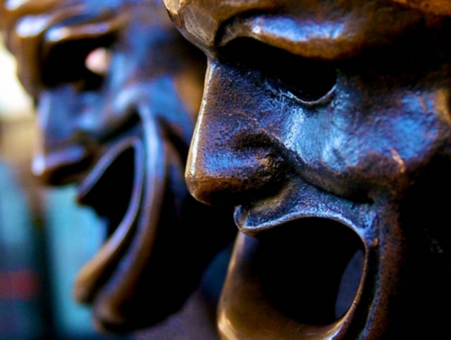 Οι Σκοπιανοί βραβεύουν την τουρκική «Αντιγόνη» του Σοφοκλή