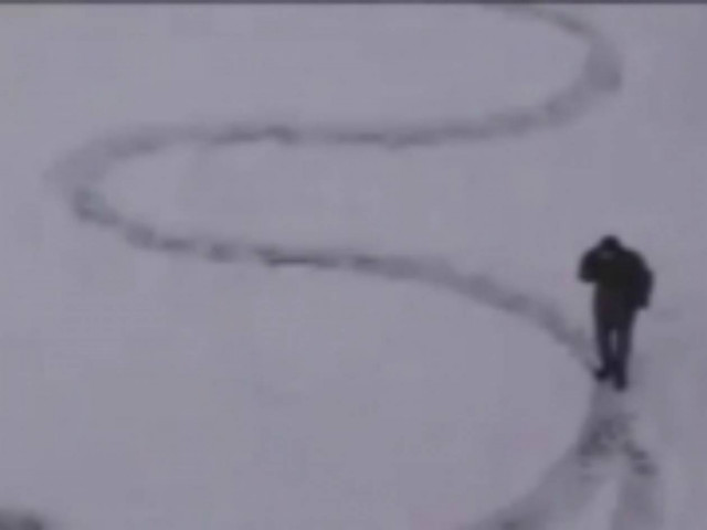 Ξεκαρδιστική φάρσα: Το μονοπάτι στο χιόνι δεν... υπάρχει!