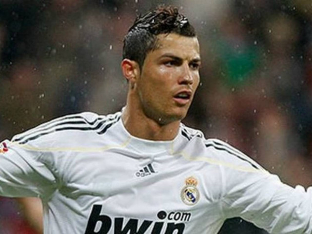 ΣΟΚ: Δείτε πώς ήταν ο Κριστιάνο Ρονάλντο πριν τις πλαστικές! (pics)